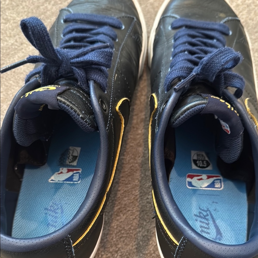 Nike Black and Blue Sneakers - Picture 3 of 6
